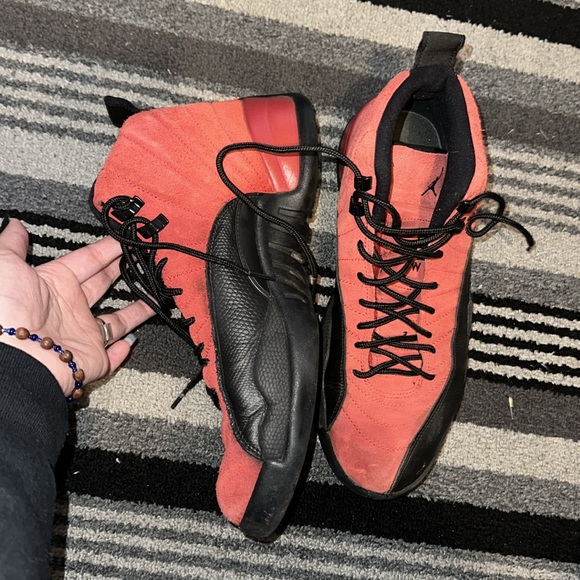 COPY - Mens jordans size 10.5 - Picture 2 of 6